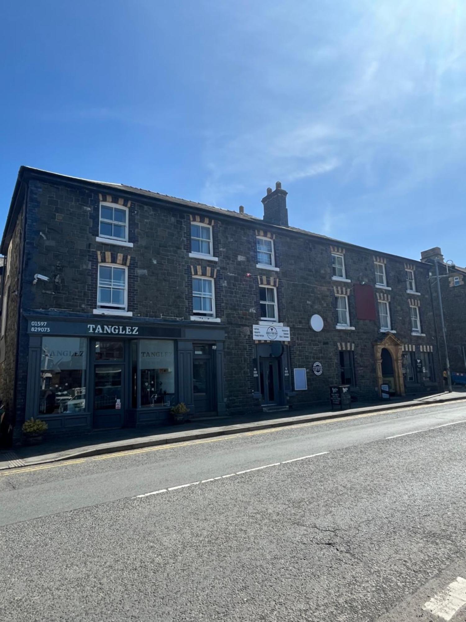 Hampton Hotel & Restaurant Llandrindod Wells Bagian luar foto